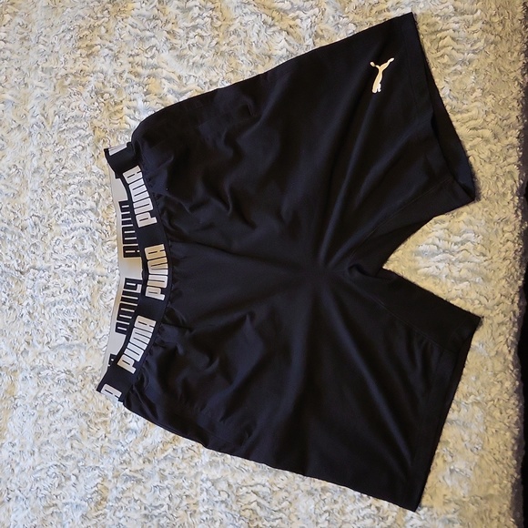 Puma Training Shorts - Picture 1 of 2